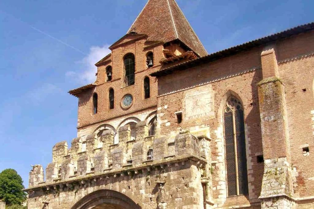 Appartement Entier Moissac Centre 30 M2 Calme Avec Cour Interieure Pour Velos A 50M Du Marche De מוסאק מראה חיצוני תמונה