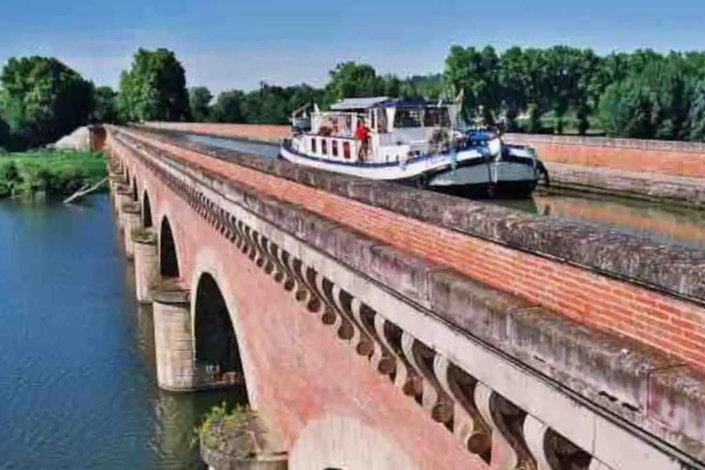 Appartement Entier Moissac Centre 30 M2 Calme Avec Cour Interieure Pour Velos A 50M Du Marche De מוסאק מראה חיצוני תמונה
